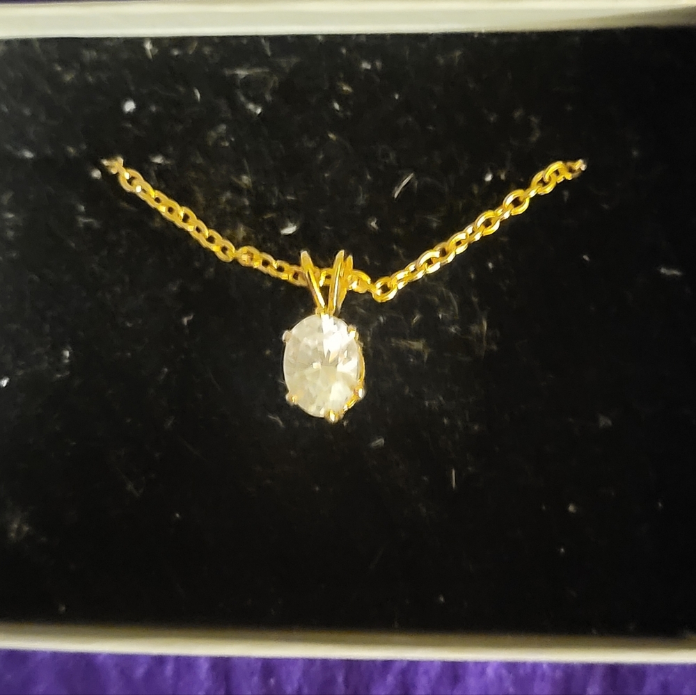 Avon New in box Vintage CZ pendant Vintage Bling Sparkle